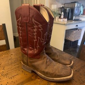 Old West cowboy boots size 6.